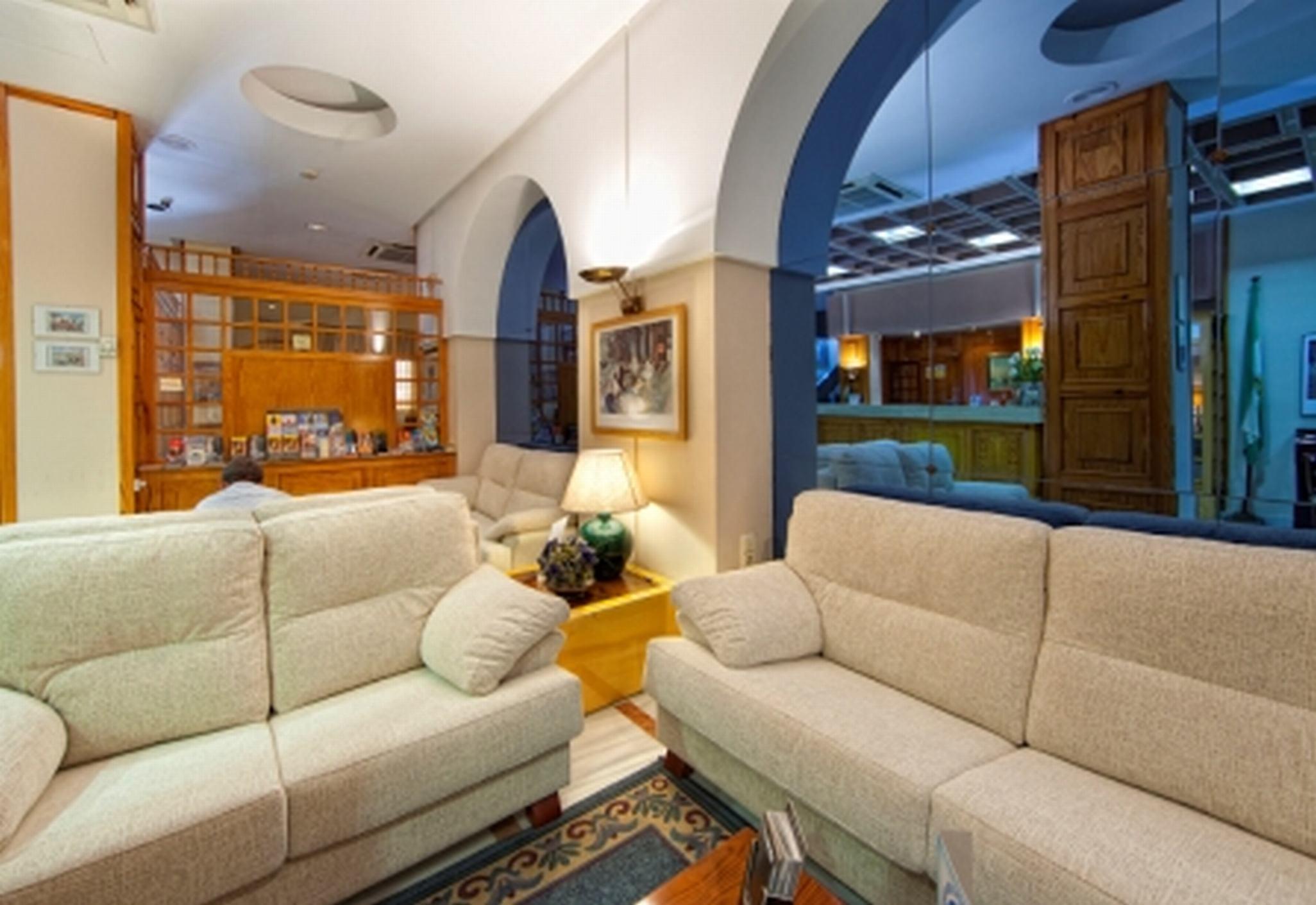 קדיז Hotel Regio 2 מראה חיצוני תמונה
