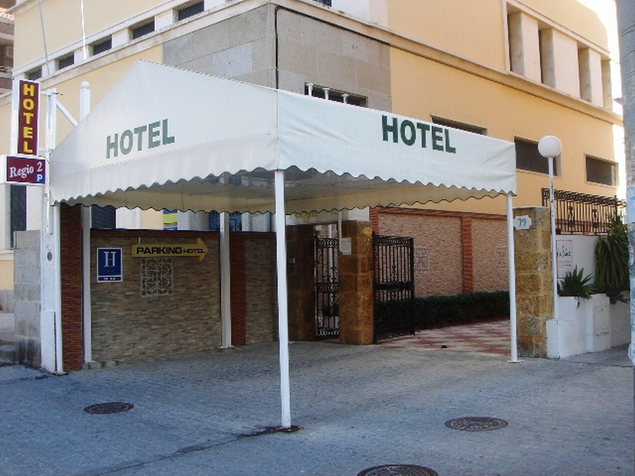 קדיז Hotel Regio 2 מראה חיצוני תמונה