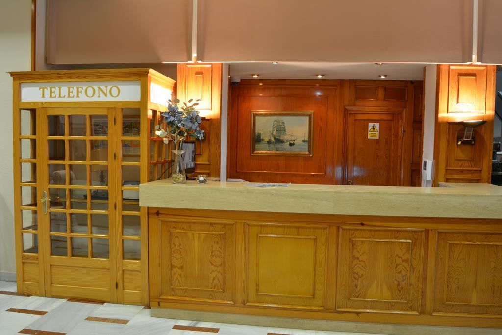 קדיז Hotel Regio 2 מראה חיצוני תמונה