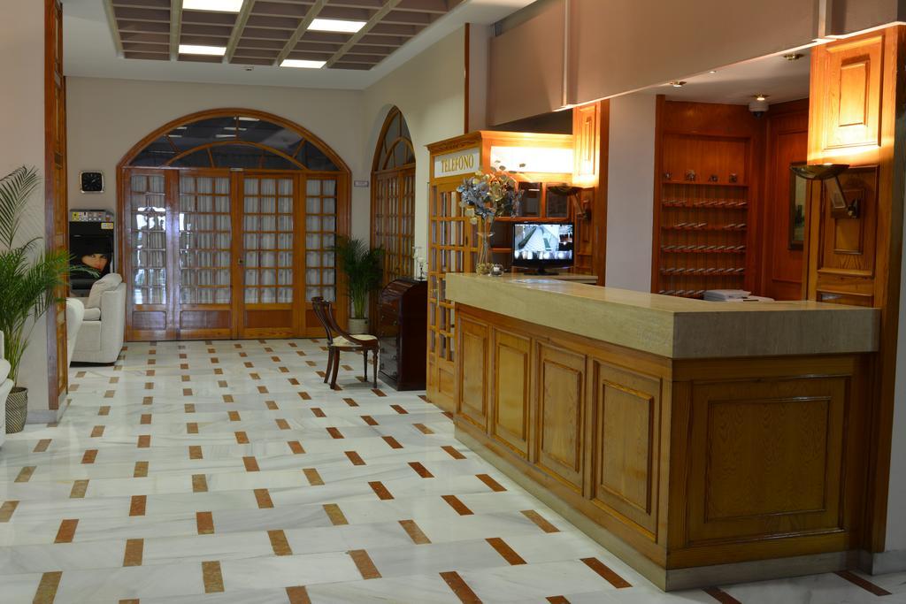 קדיז Hotel Regio 2 מראה חיצוני תמונה